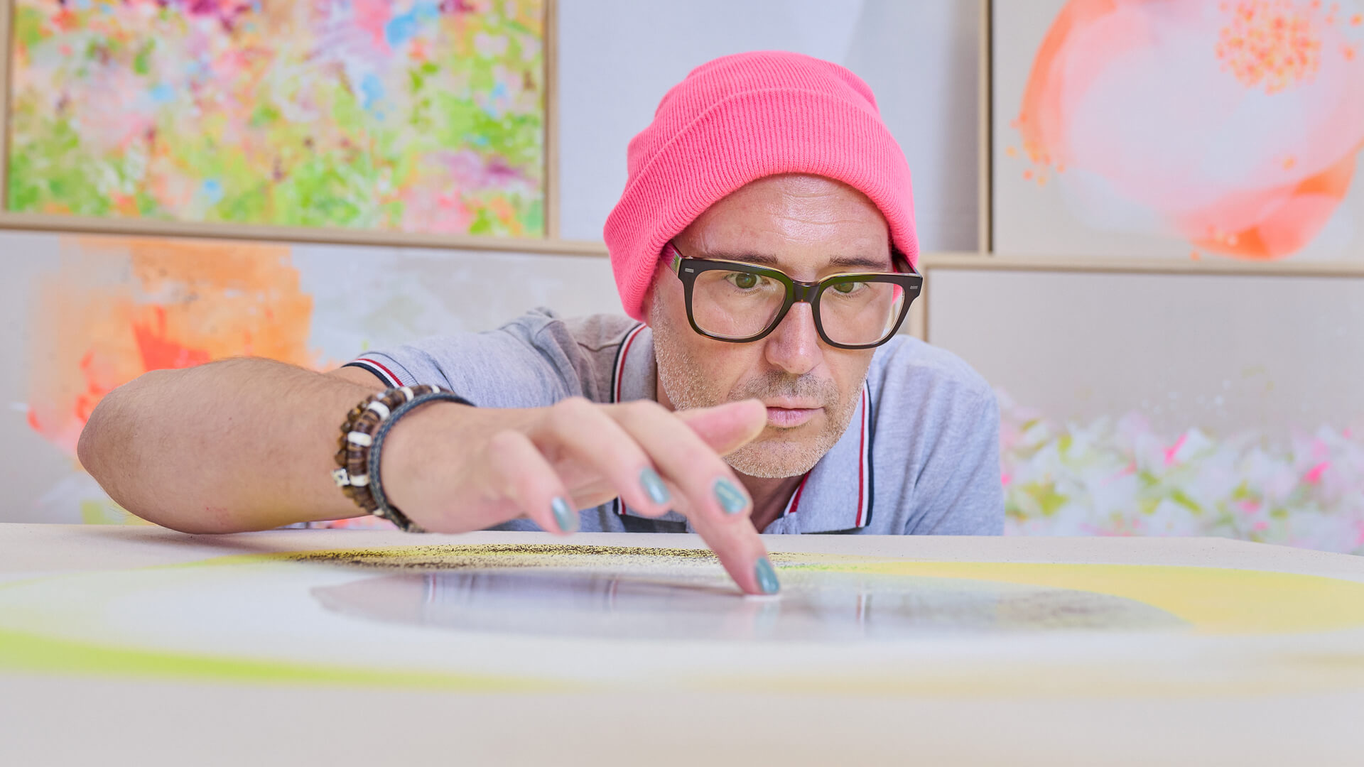 carsten-heine-konzentriert-beim-malen